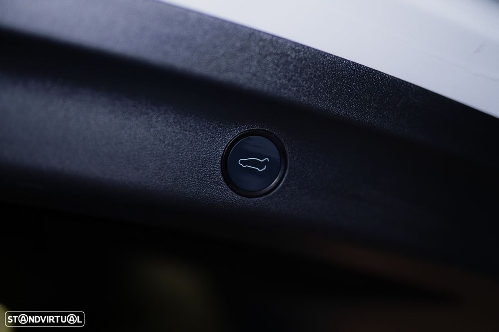 Tesla Model Y Long Range Dual Motor AWD - 25