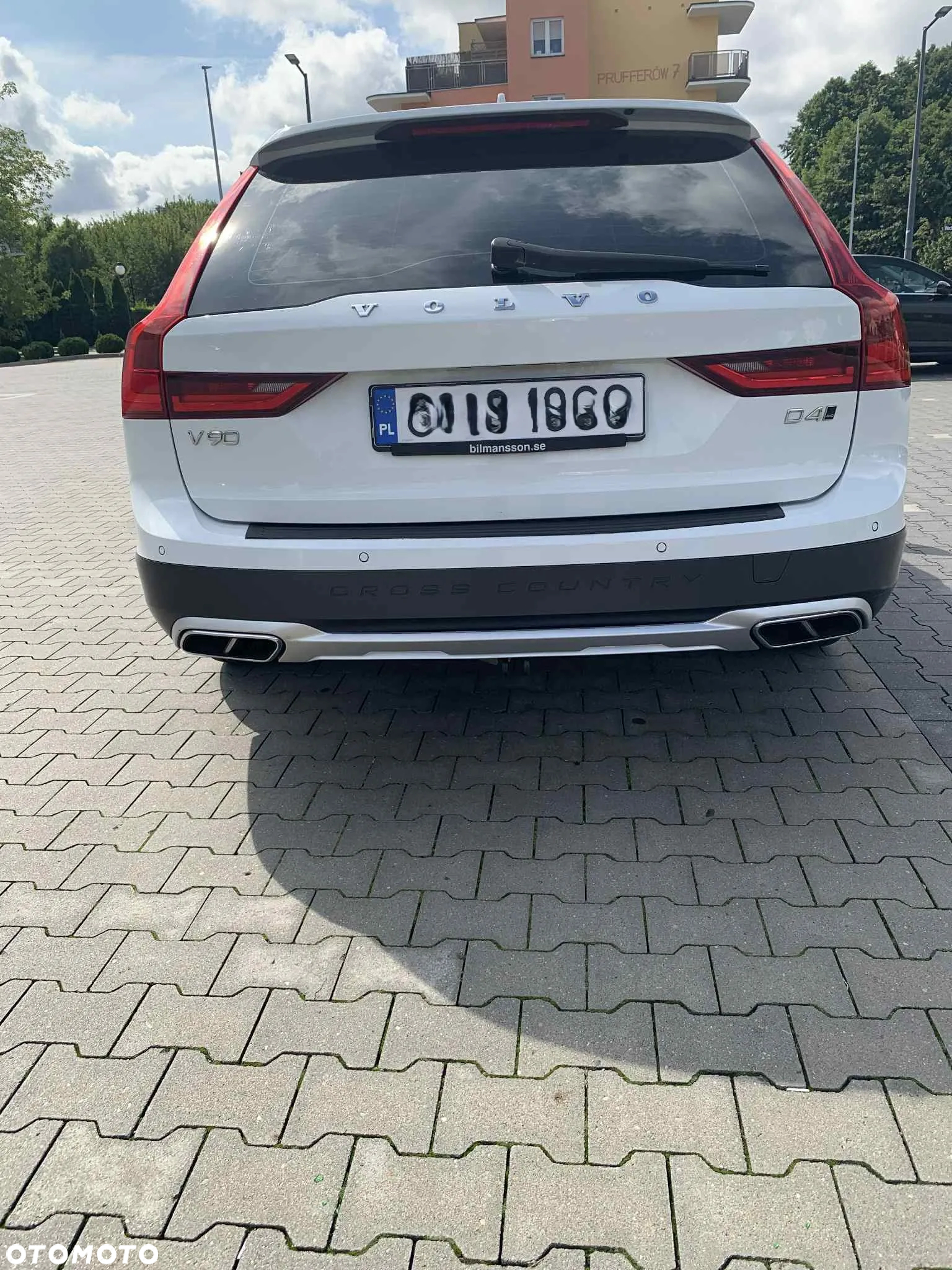Volvo V90 Cross Country - 4