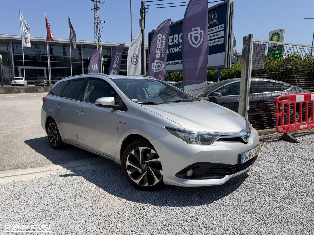Toyota Auris Touring Sports 1.8 HSD Comfort +P.Techno+P.Sport - 2