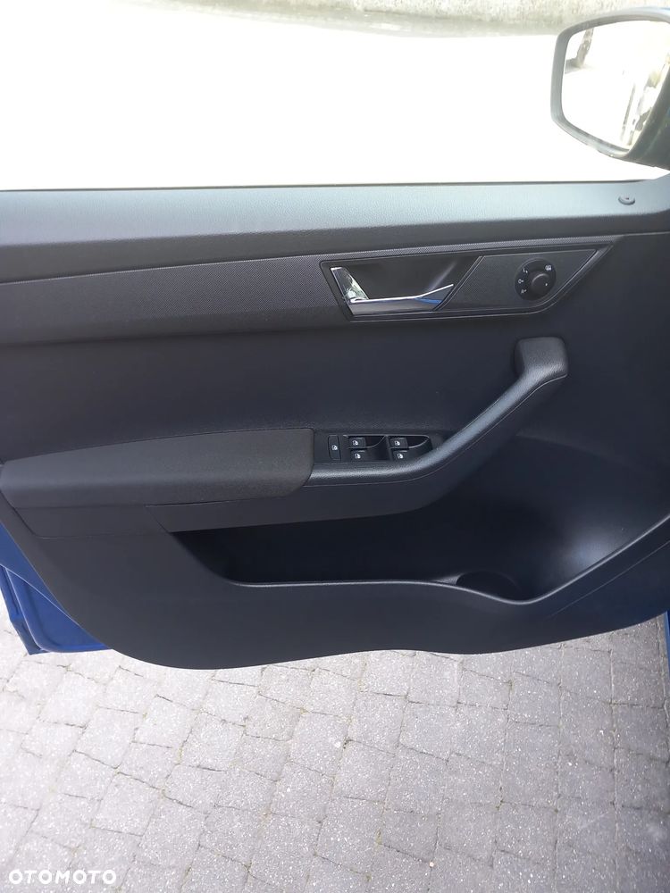Skoda Fabia - 10
