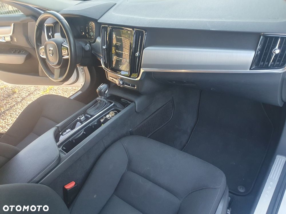 Volvo S90 D4 Momentum - 9