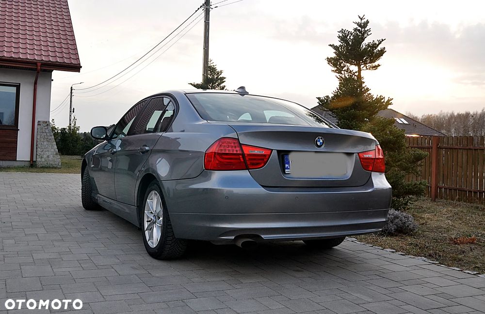 BMW Seria 3 318i Edition Sport - 2