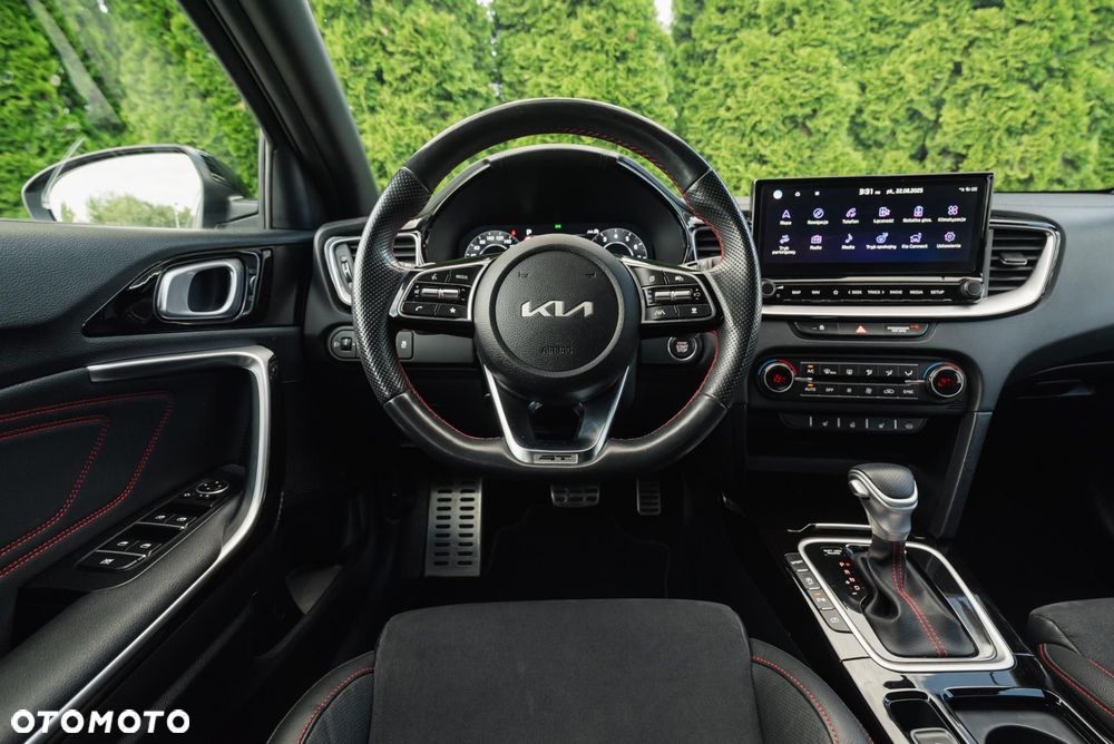 Kia ProCeed 1.6 T-GDI GT DCT - 11