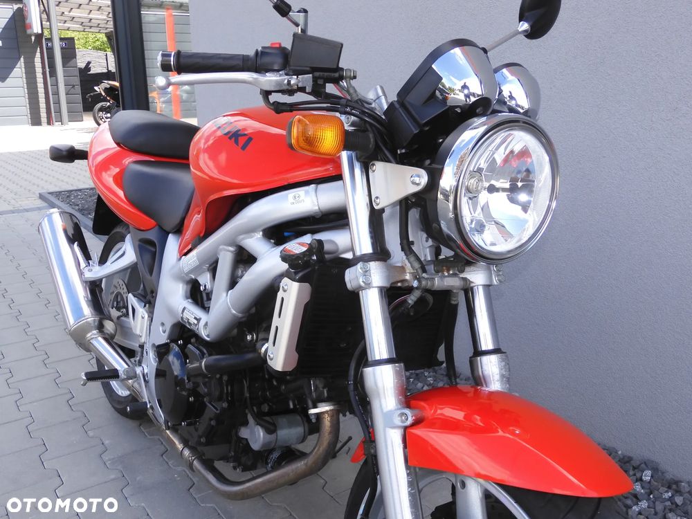 Suzuki SV - 16