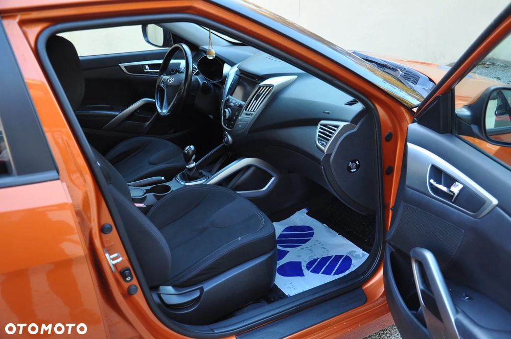 Hyundai Veloster 1.6 GDI Premium - 12
