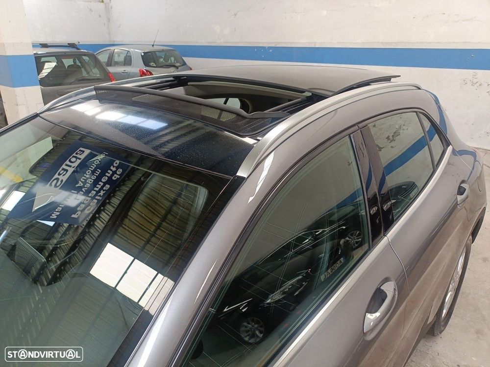 Mercedes-Benz GLA 200 (CDI) d 4Matic 7G-DCT - 14