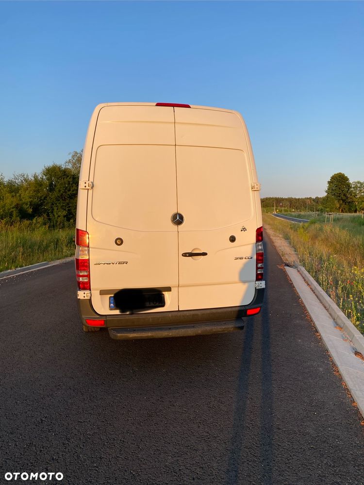 Mercedes-Benz Sprinter - 6