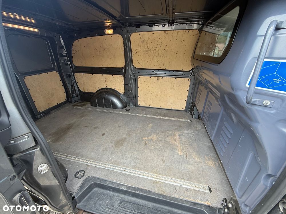 Mercedes-Benz Vito - 10