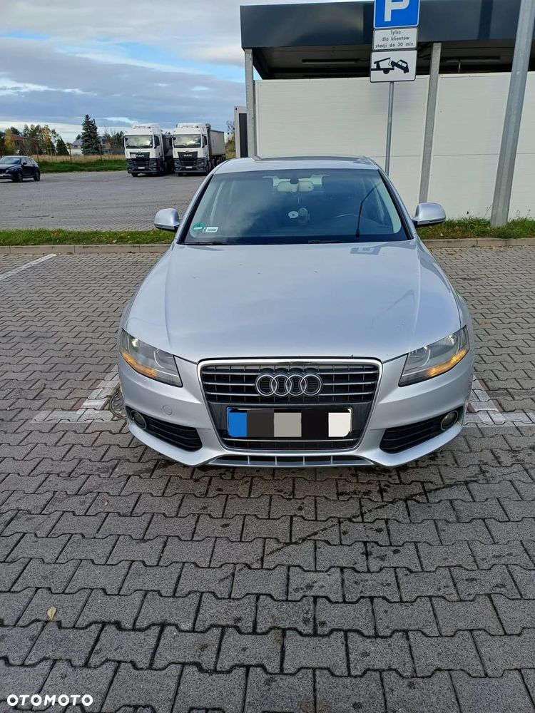 Audi A4 Limousine - 1