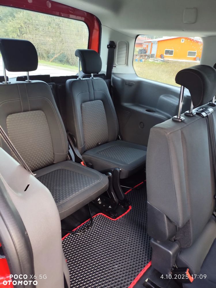 Ford Transit Connect - 10