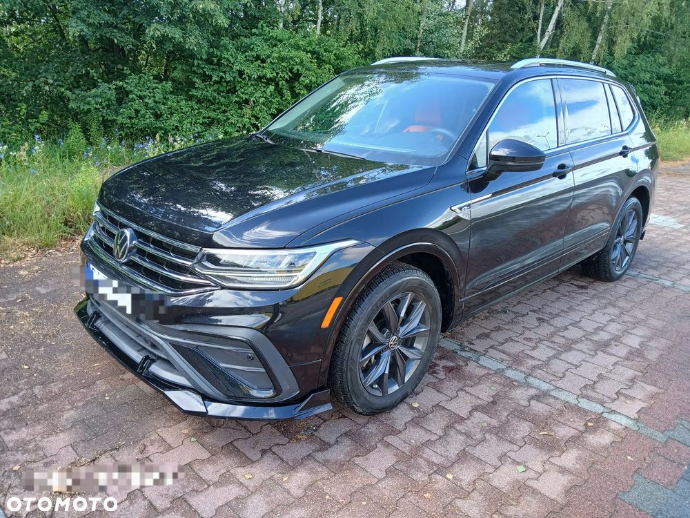 Volkswagen Tiguan - 1