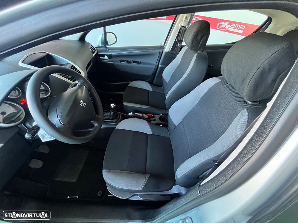 Peugeot 207 1.4 HDi Urban - 9