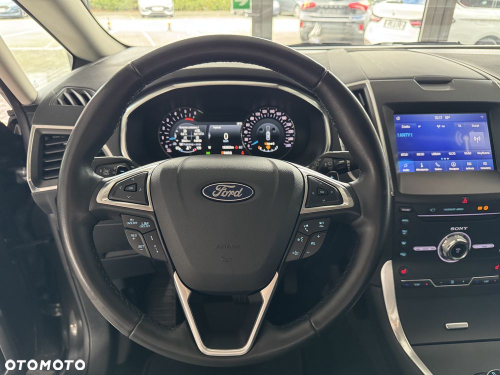 Ford S-Max - 26