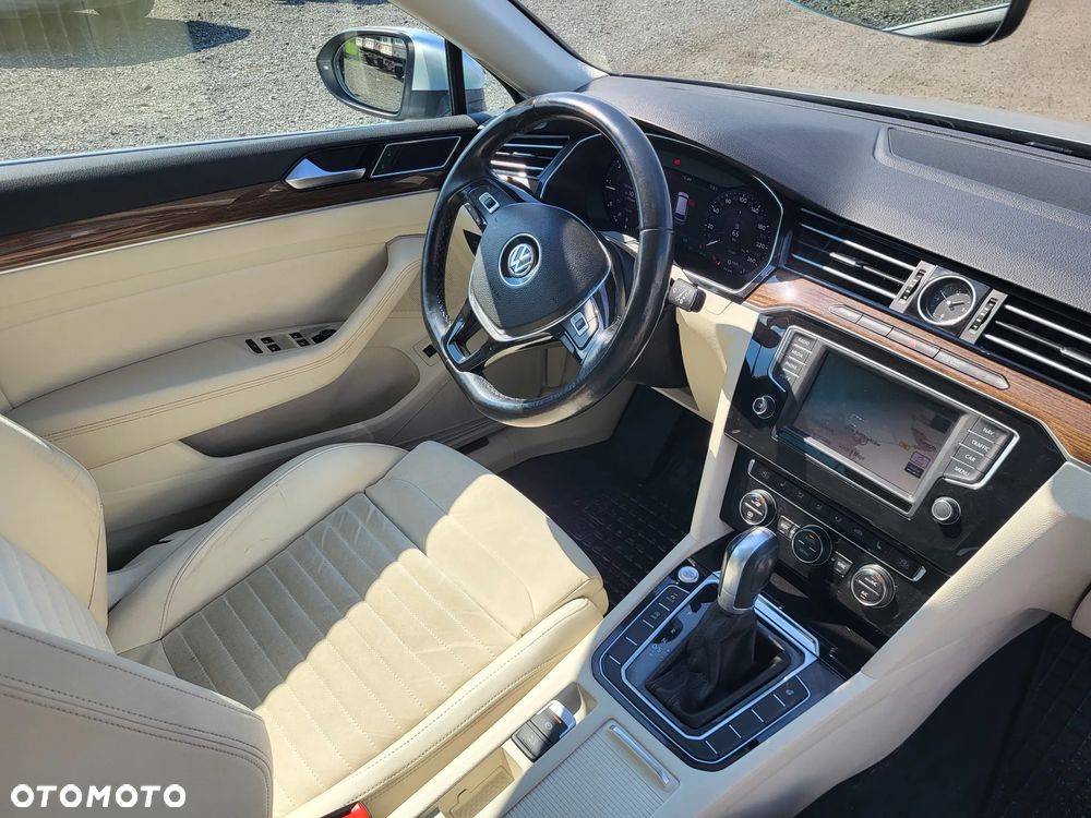 Volkswagen Passat 2.0 TDI SCR DSG Highline - 10
