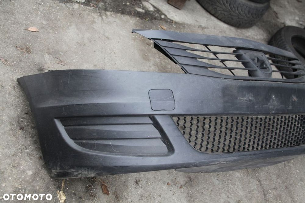 Dacia Logan I zderzak przedni - 2