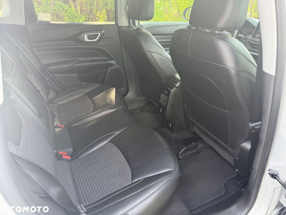 Jeep Compass 1.5 T4 mHEV Limited FWD S&S DCT - 32