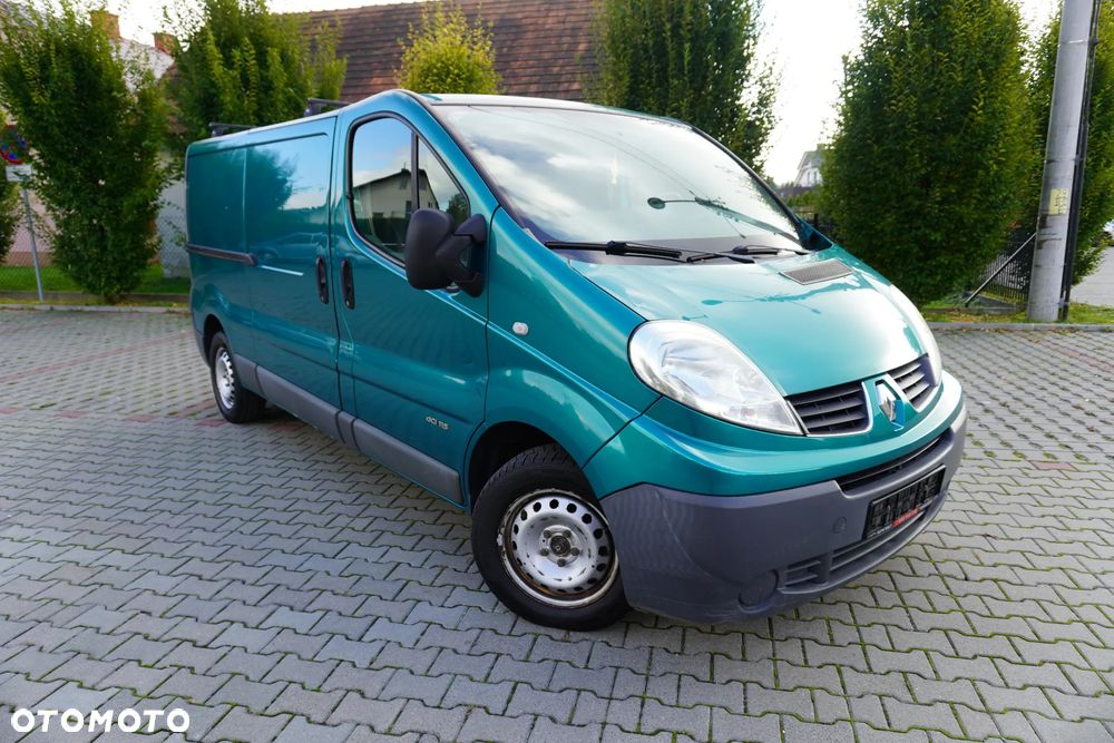 Renault TRAFIC - 2