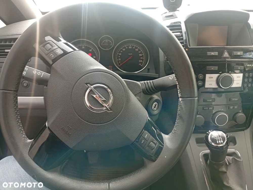 Opel Zafira 1.7 CDTI Cosmo EU5 - 8