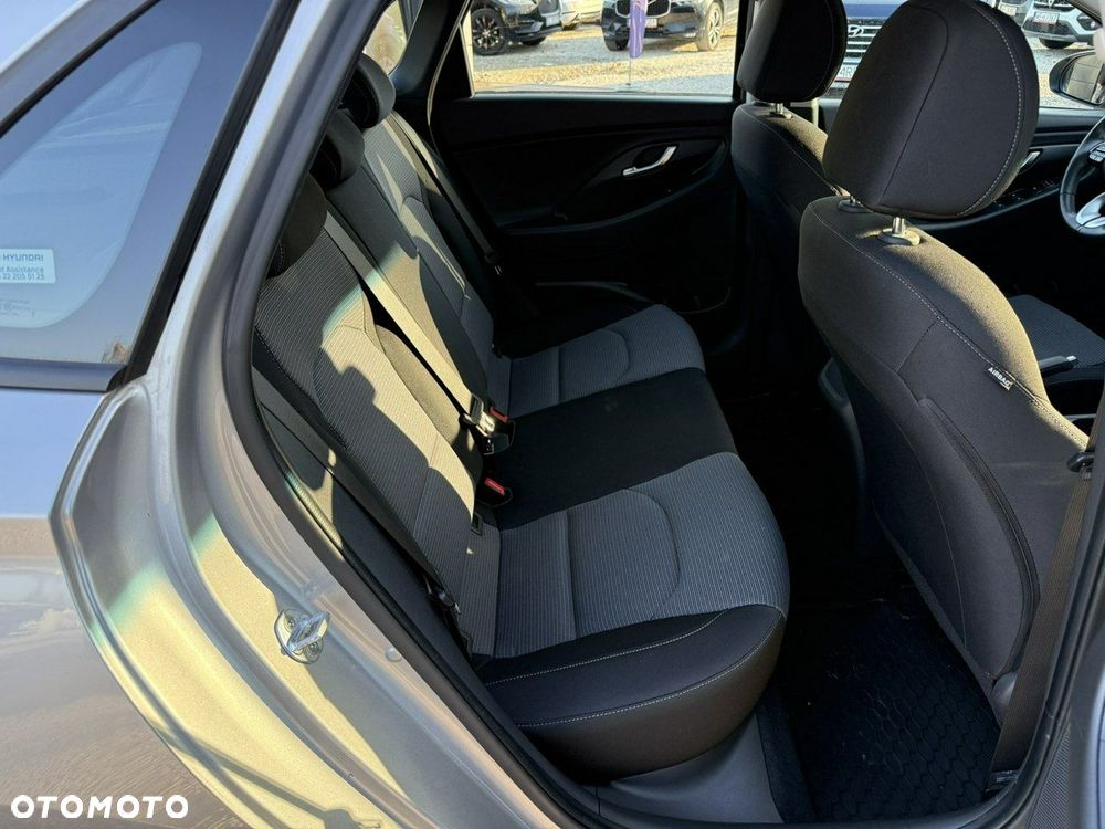 Hyundai i30 1.5 DPI Modern - 26