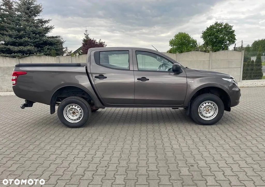 Mitsubishi L200 2.4 d DC Invite - 2