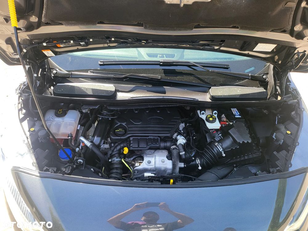 Ford Tourneo Connect Grand - 36