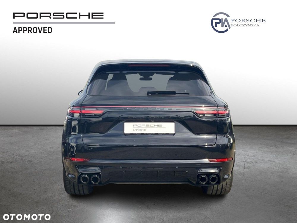 Porsche Cayenne - 4