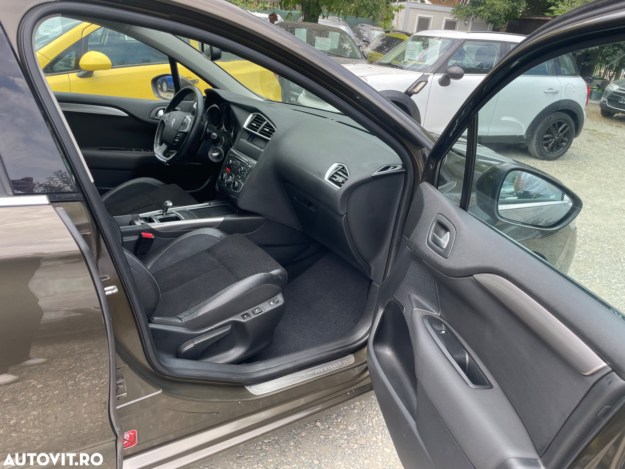 Citroën C4 1.6 THP BMP Exclusive - 11