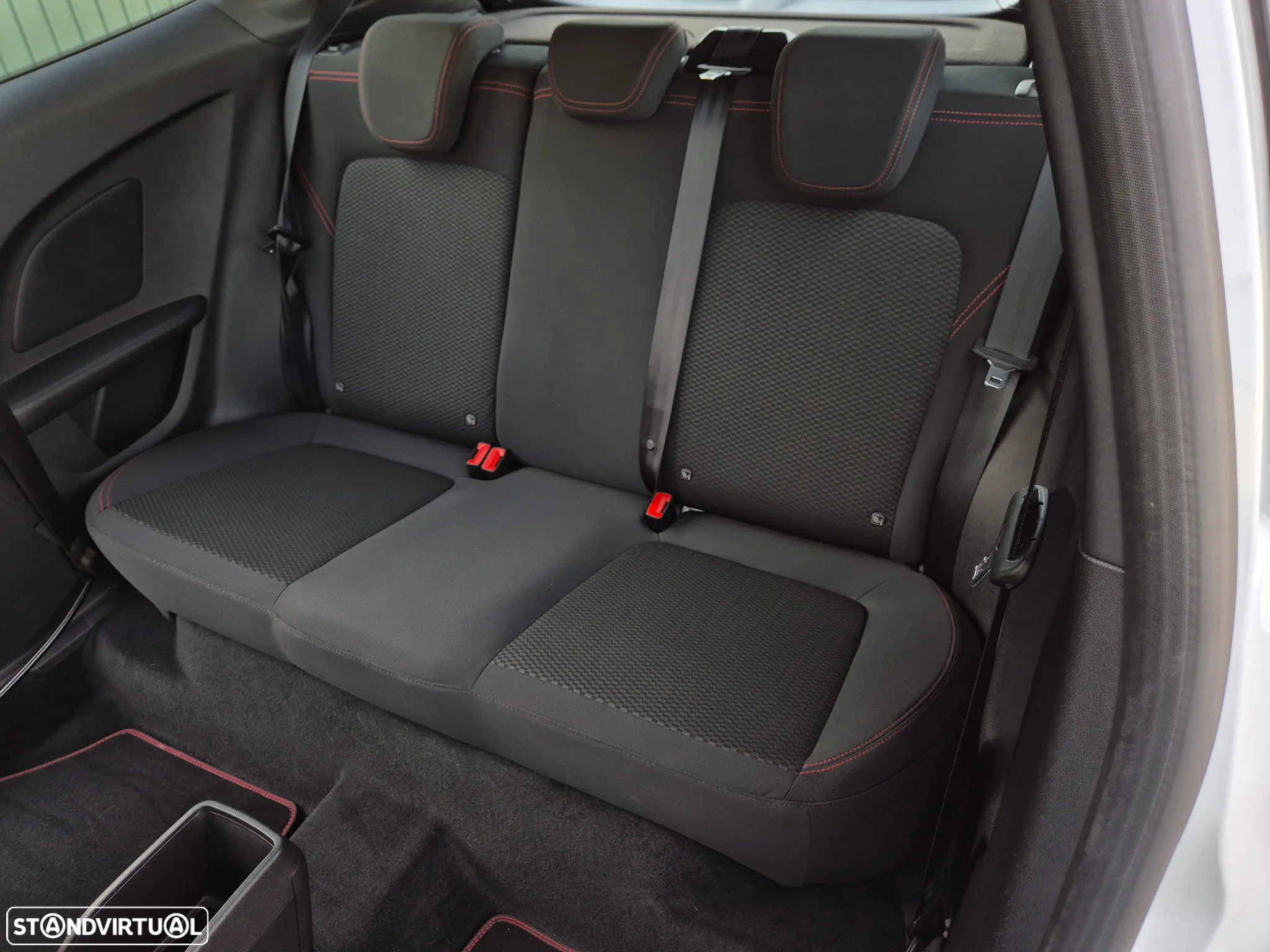 Ford Fiesta 1.0 T EcoBoost STLine - 38