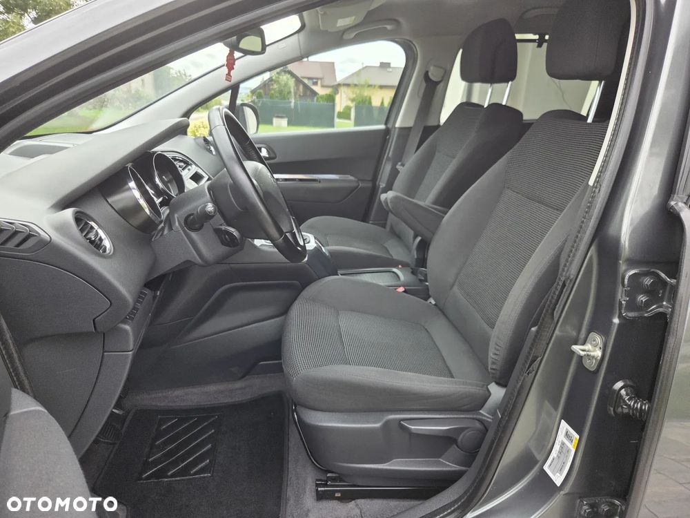 Peugeot 5008 HDI 115 Active - 13