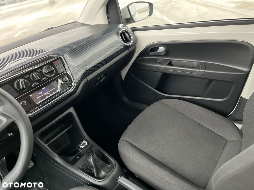 Volkswagen up! 1.0 move - 23