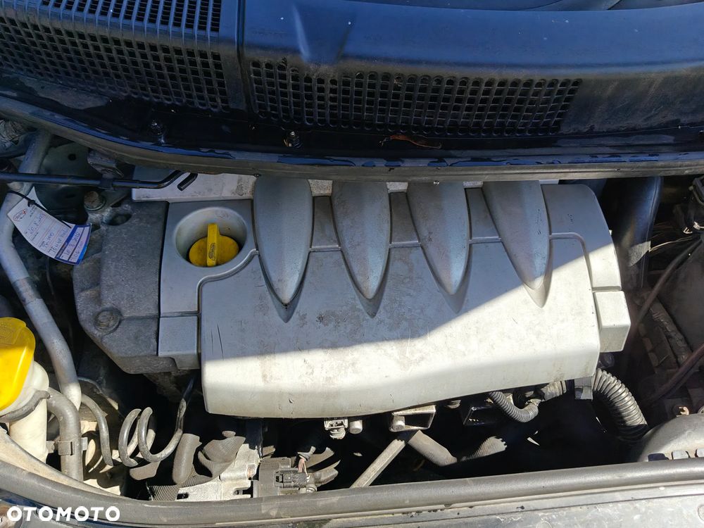 Renault Scenic 1.6 16V Expression - 19