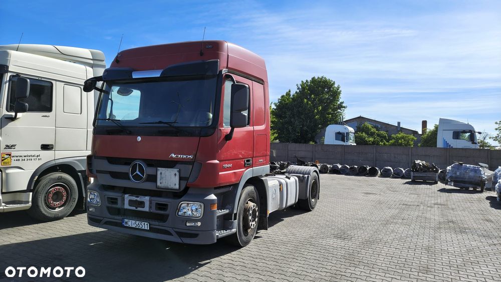 Mercedes-Benz ACTROS - 3