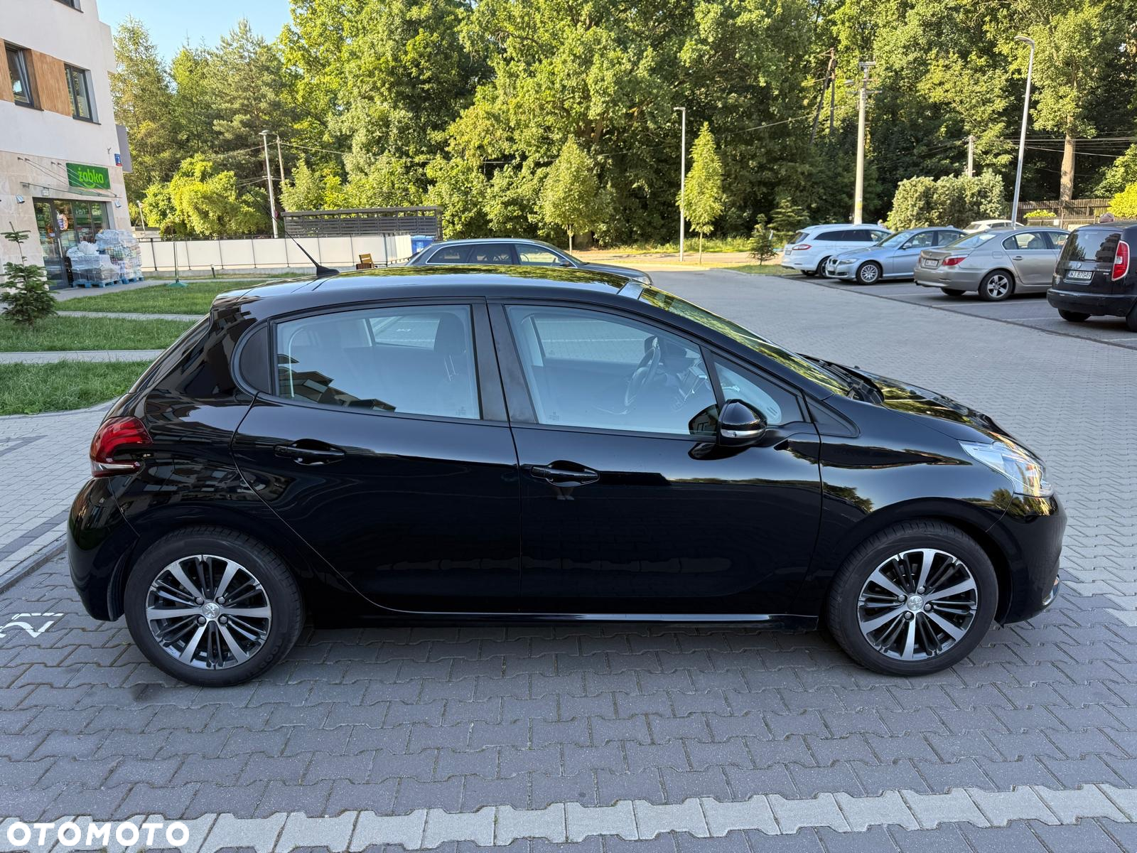 Peugeot 208 1.2 PureTech Allure - 6