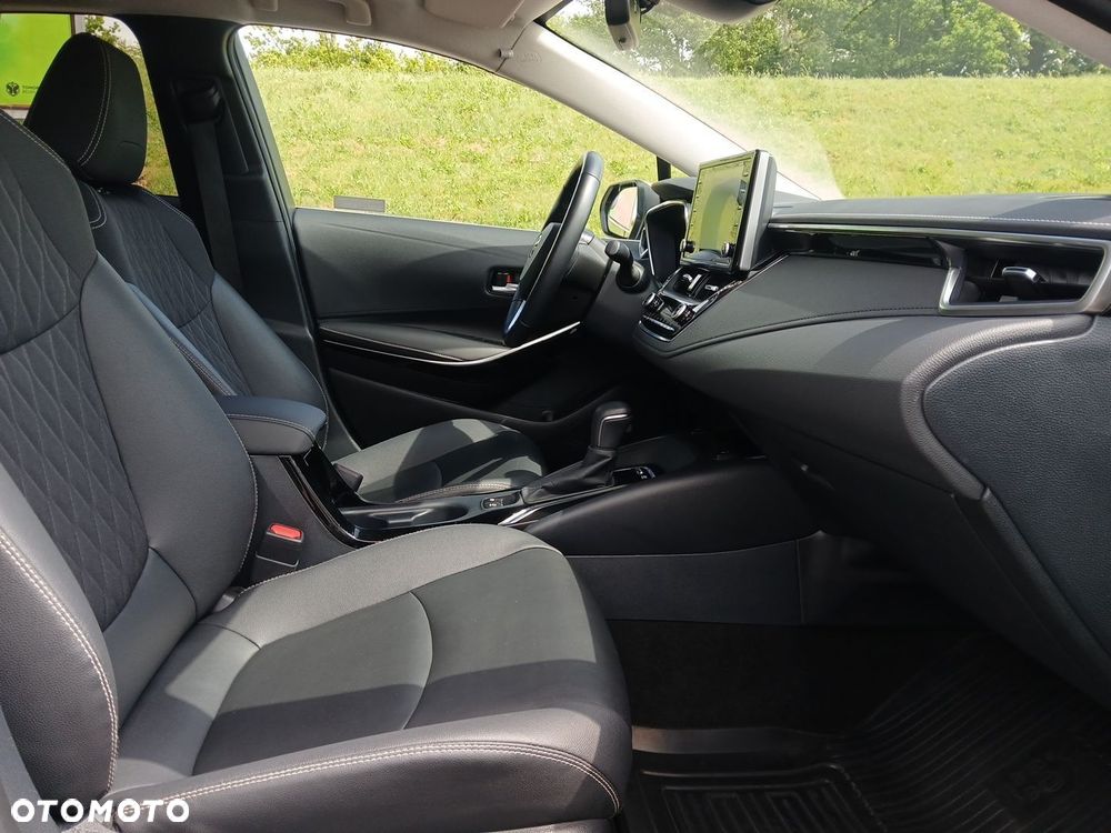 Toyota Corolla 1.8 Hybrid Executive - 13