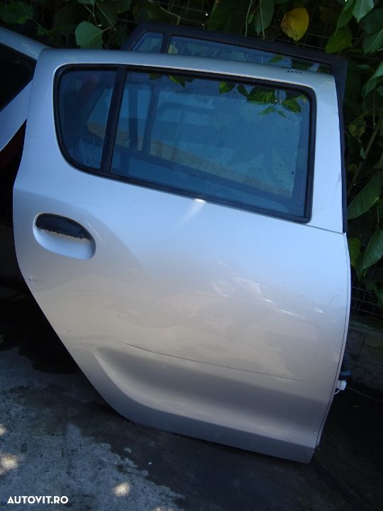 Vand Usa Spate Dacia Sandero 2 din 2013 volan pe stanga fara rugina fara lovituri - 2