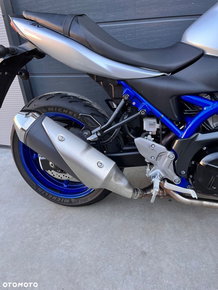 Suzuki SV - 9