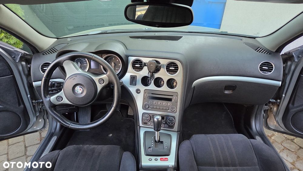 Alfa Romeo 159 1.9 JTDM 16V DPF Q-Tronic Elegante - 12