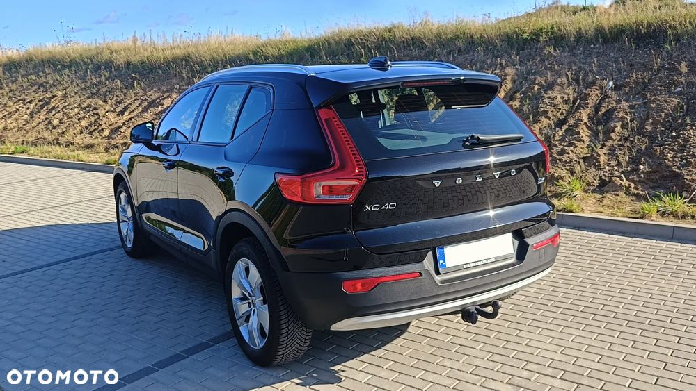 Volvo XC 40 D3 SCR Momentum - 4