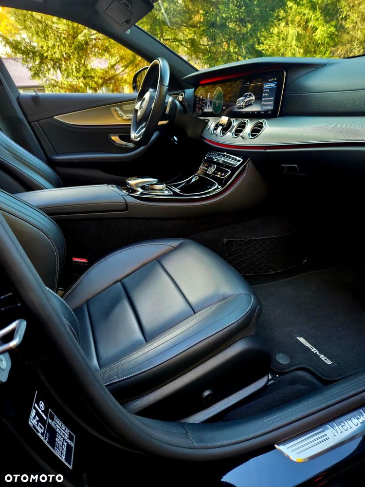 Mercedes-Benz Klasa E 200 4-Matic 9G-TRONIC - 21