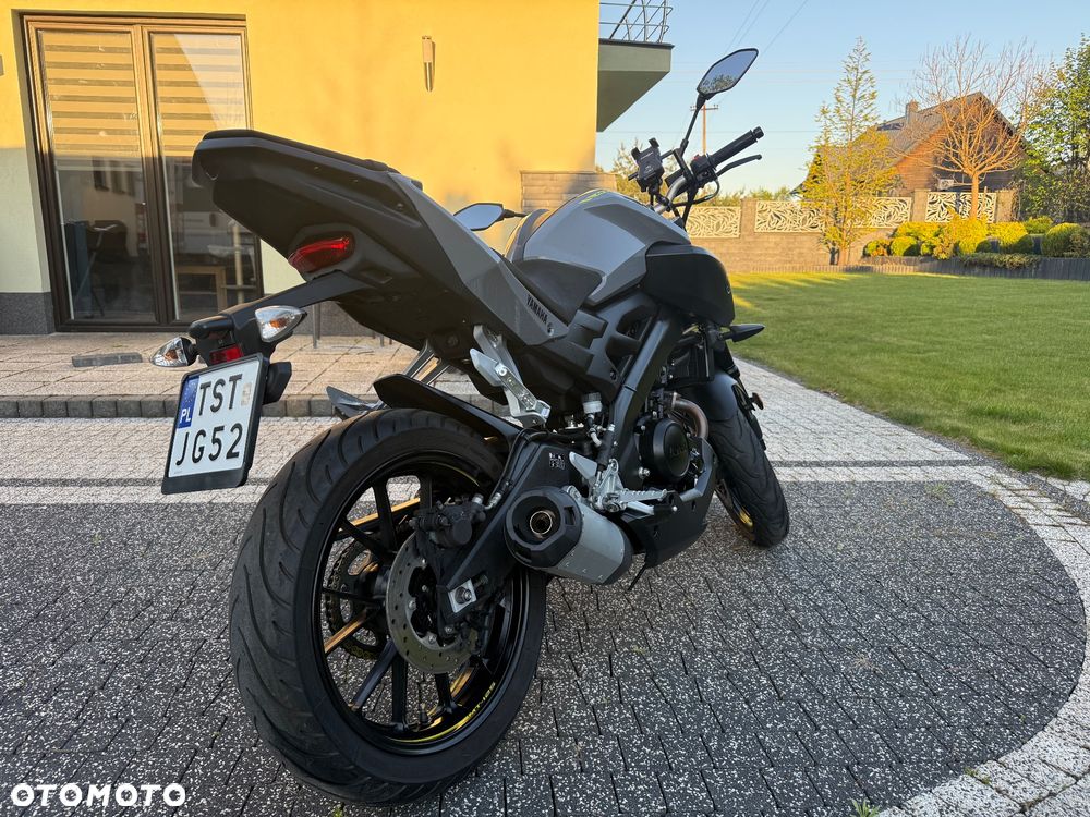 Yamaha MT - 3