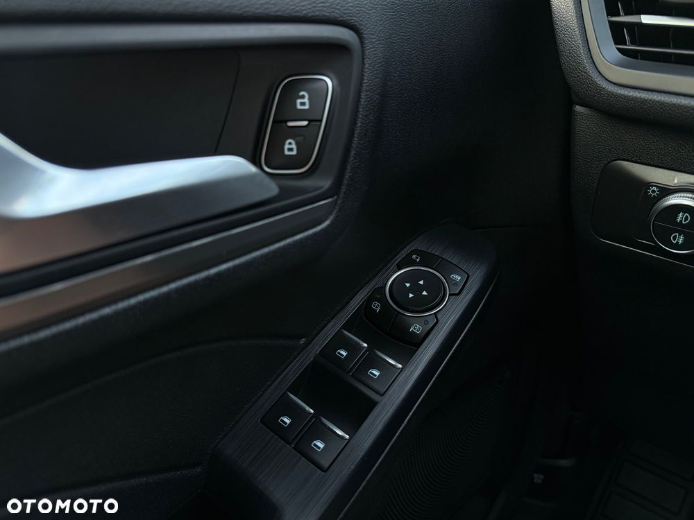 Ford Kuga 1.5 EcoBoost TITANIUM X - 17