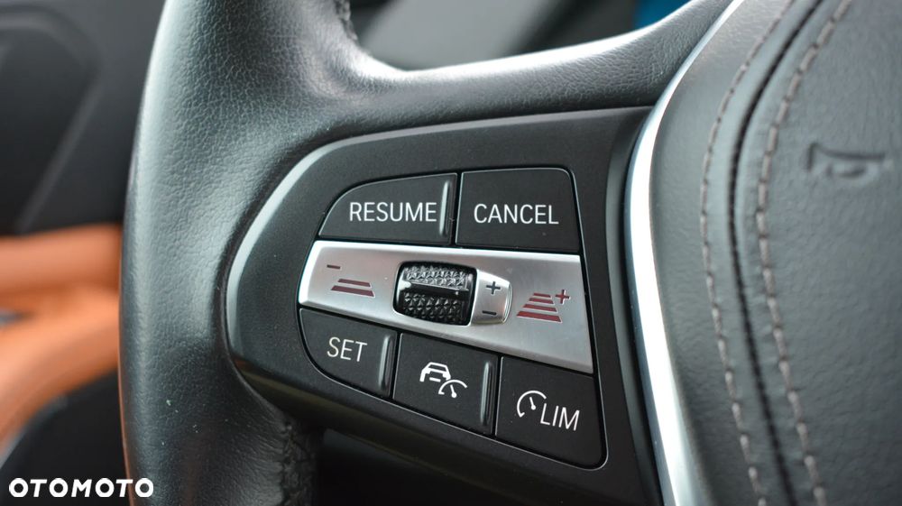 BMW X5 xDrive40i - 36