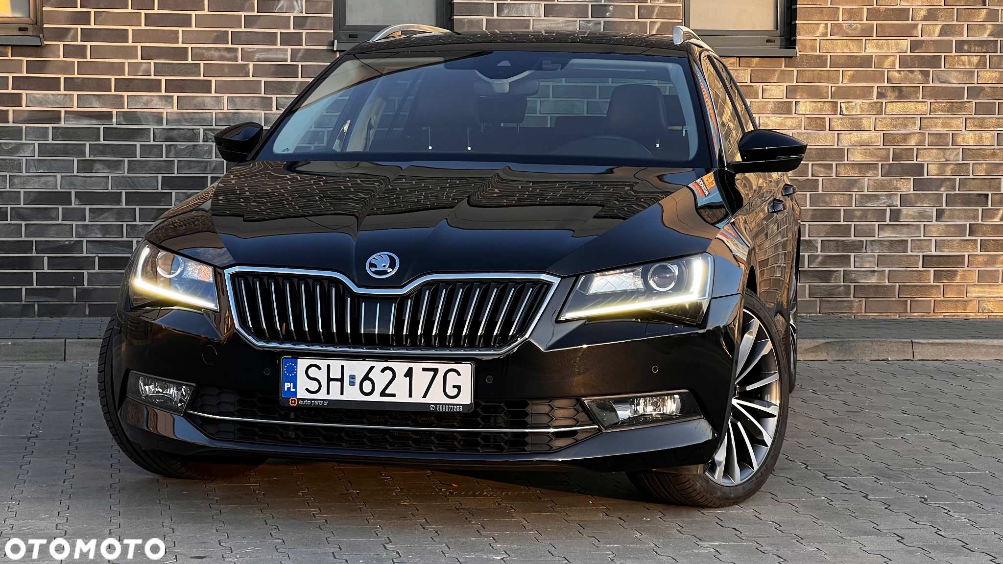 Skoda Superb 2.0 TDI 4x4 DSG L&K - 2