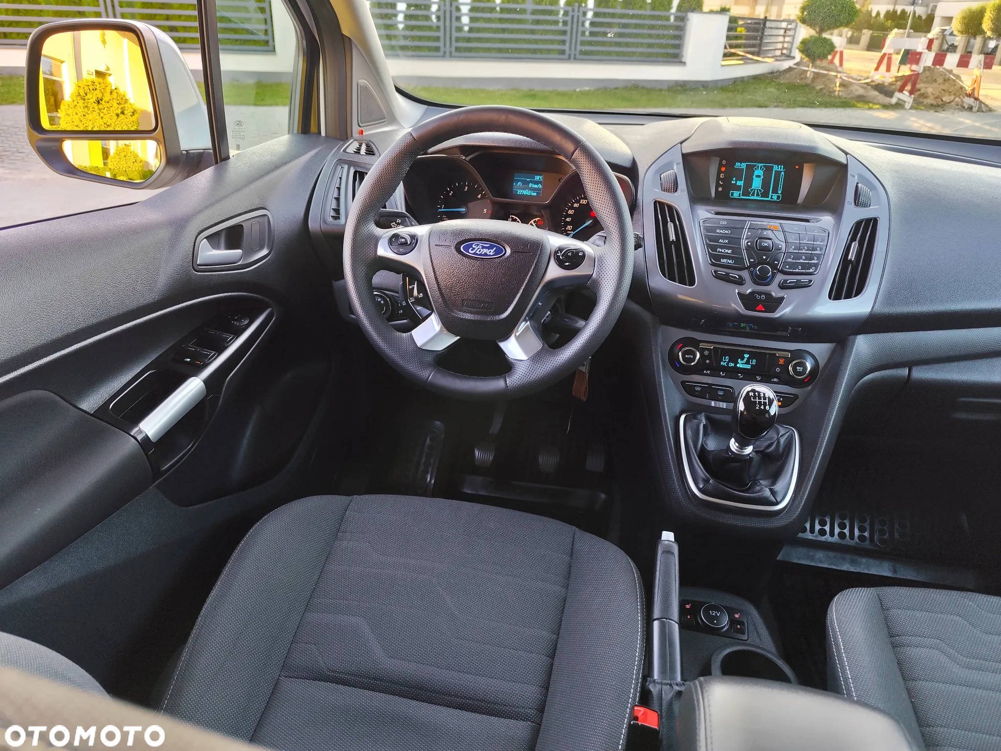 Ford Tourneo Connect Grand - 14