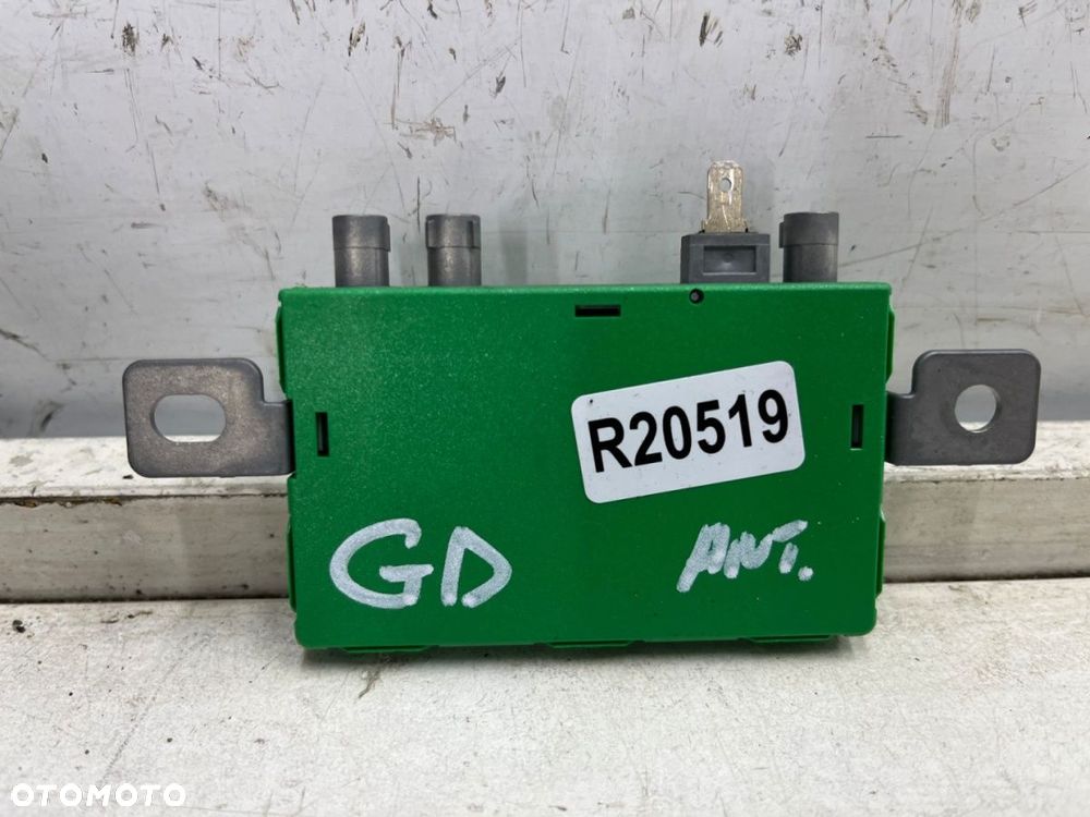 Wzmacniacz antenowy Hyundai Grandeur IV 05-11r. moduł radia 96261-3l000 - 1