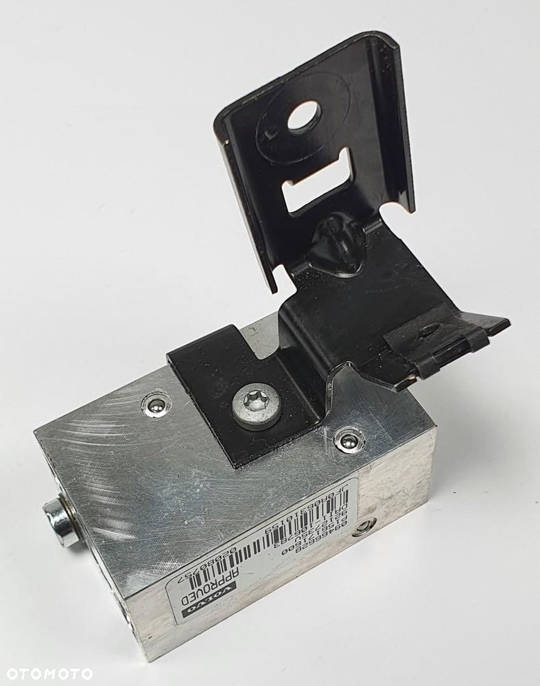 ROZDZIELACZ HYDRAULIKI DACHU VOLVO C70 II 09466628 - 1