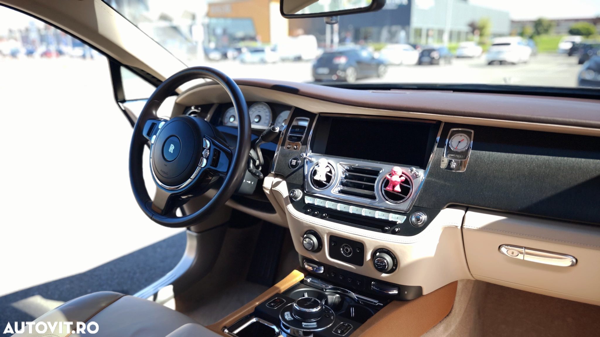 Rolls-Royce Wraith - 11