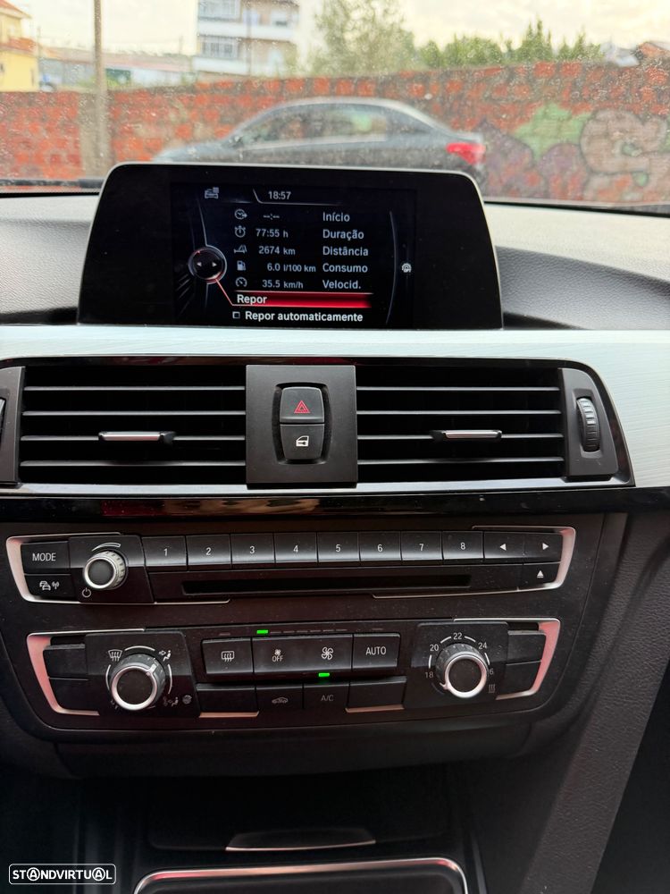 BMW 320 d Line Sport - 10