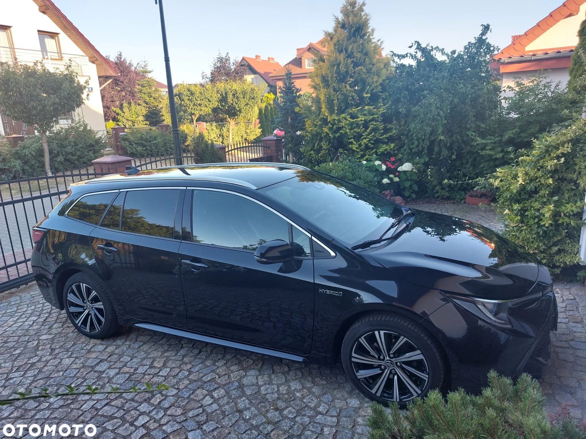 Toyota Corolla 1.8 Hybrid Comfort - 1