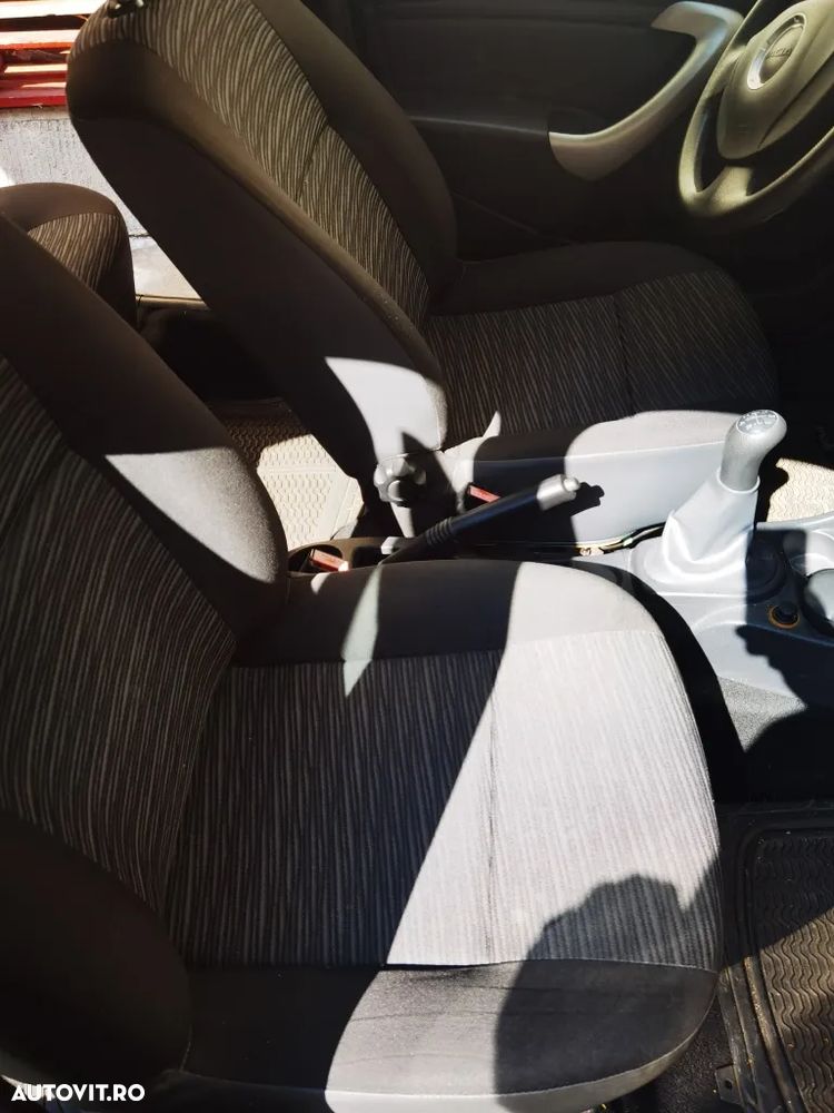 Dacia Logan 1.2 - 14